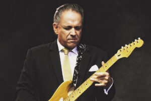 Robert Cray 1200 x 800