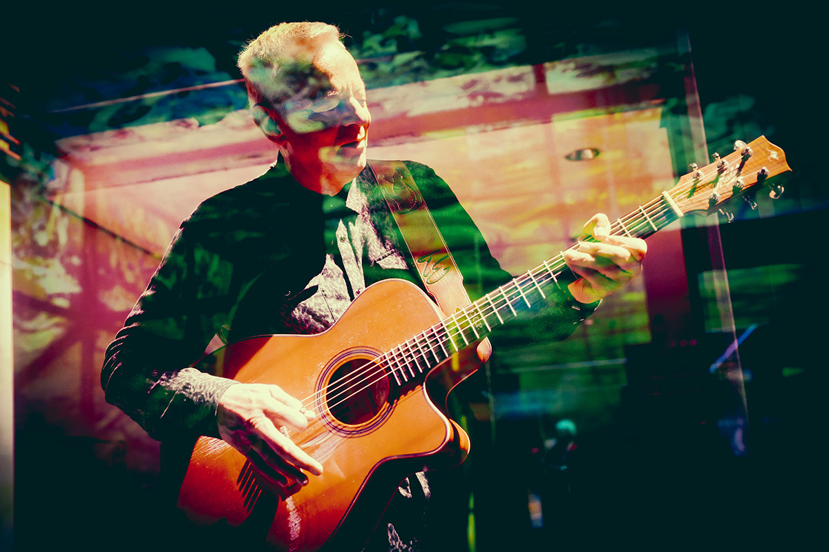 Tommy Emmanuel 1200 x 800